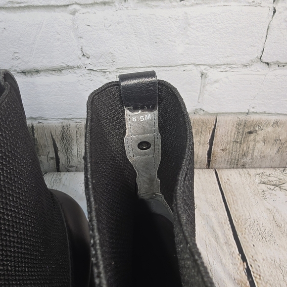 Nakedfeet Black Leather & Knit Chunky Ankle Boot Womens Size 8.5 - Picture 11 of 13